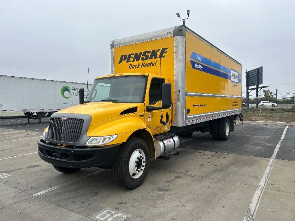 Medium Duty Box Truck-Light and Medium Duty Trucks-International-2022-MV607-Stockton-CA-175,777\n\t\tmiles-$ 57,750 - Image 3