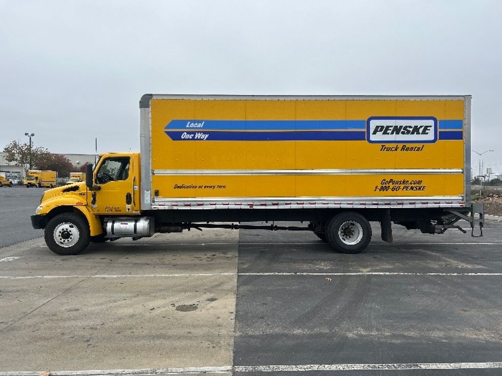 Medium Duty Box Truck-Light and Medium Duty Trucks-International-2022-MV607-Stockton-CA-175,777\n\t\tmiles-$ 57,750 - Image 4