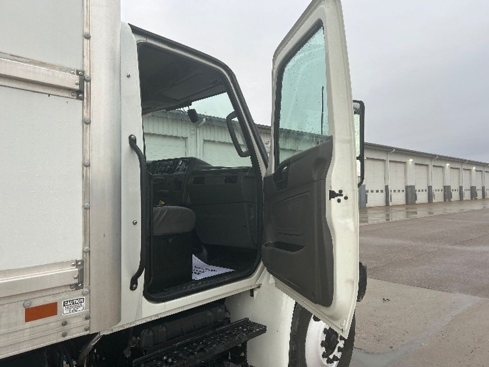 Medium Duty Box Truck-Light and Medium Duty Trucks-International-2022-MV607-Sturtevant-WI-121,901\n\t\tmiles-$ 65,500 - Image 20