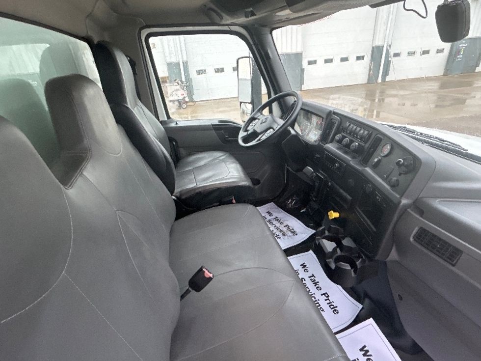 Medium Duty Box Truck-Light and Medium Duty Trucks-International-2022-MV607-Sturtevant-WI-121,901\n\t\tmiles-$ 65,500 - Image 22