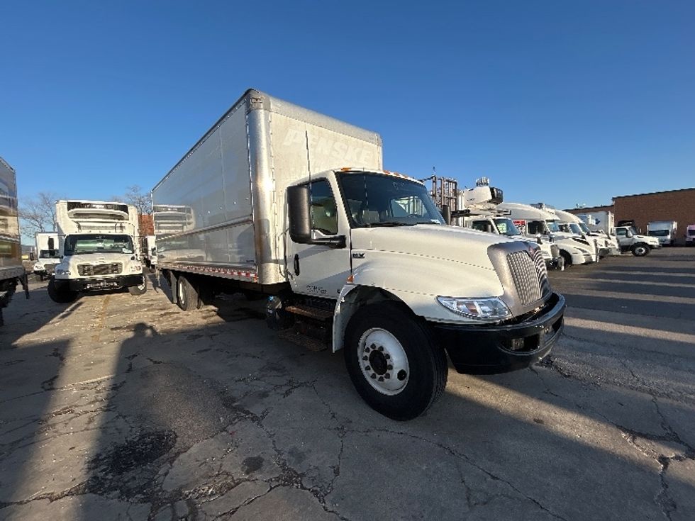 Medium Duty Box Truck-Light and Medium Duty Trucks-International-2022-MV607-Sturtevant-WI-134,090\n\t\tmiles-$ 67,250 - Image 1
