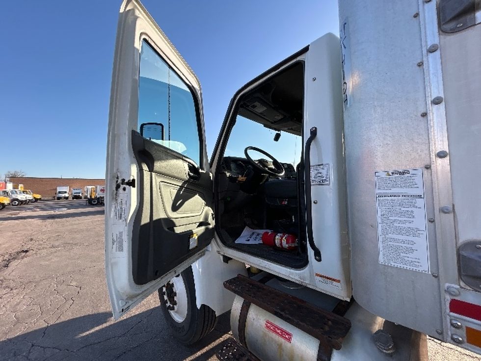 Medium Duty Box Truck-Light and Medium Duty Trucks-International-2022-MV607-Sturtevant-WI-134,090\n\t\tmiles-$ 67,250 - Image 16