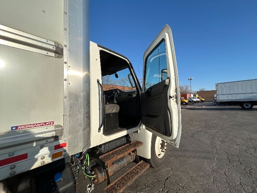 Medium Duty Box Truck-Light and Medium Duty Trucks-International-2022-MV607-Sturtevant-WI-134,090\n\t\tmiles-$ 67,250 - Image 20