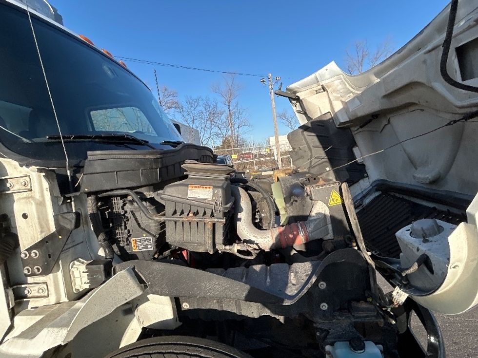 Medium Duty Box Truck-Light and Medium Duty Trucks-International-2022-MV607-Sturtevant-WI-134,090\n\t\tmiles-$ 67,250 - Image 23