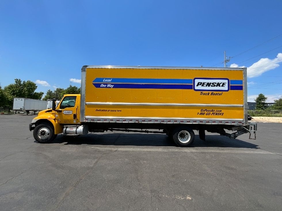 Medium Duty Box Truck-Light and Medium Duty Trucks-International-2022-MV607-Sturtevant-WI-236,423\n\t\tmiles-$ 41,250 - Image 4
