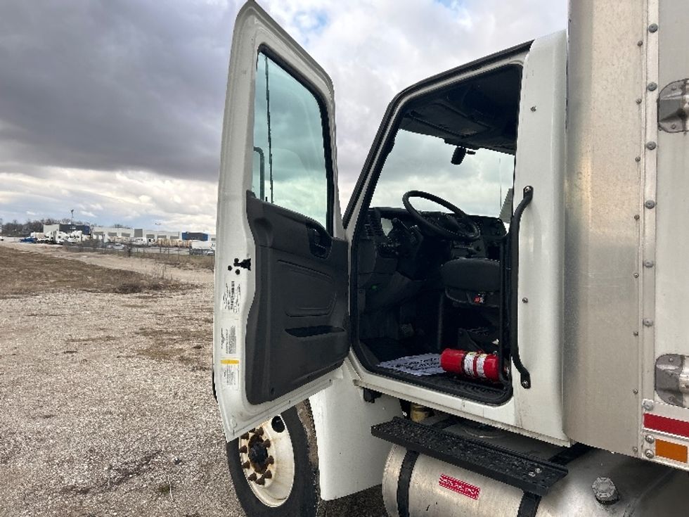 Medium Duty Box Truck-Light and Medium Duty Trucks-International-2022-MV607-Sturtevant-WI-92,251\n\t\tmiles-$ 74,750 - Image 16