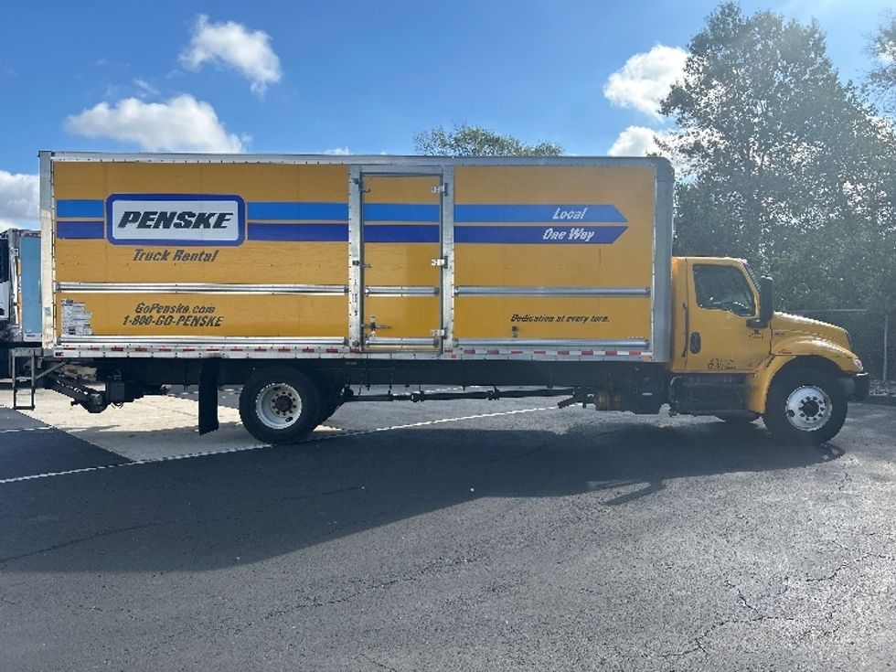 Medium Duty Box Truck-Light and Medium Duty Trucks-International-2022-MV607-Swedesboro-NJ-272,700\n\t\tmiles-$ 32,750 - Image 15