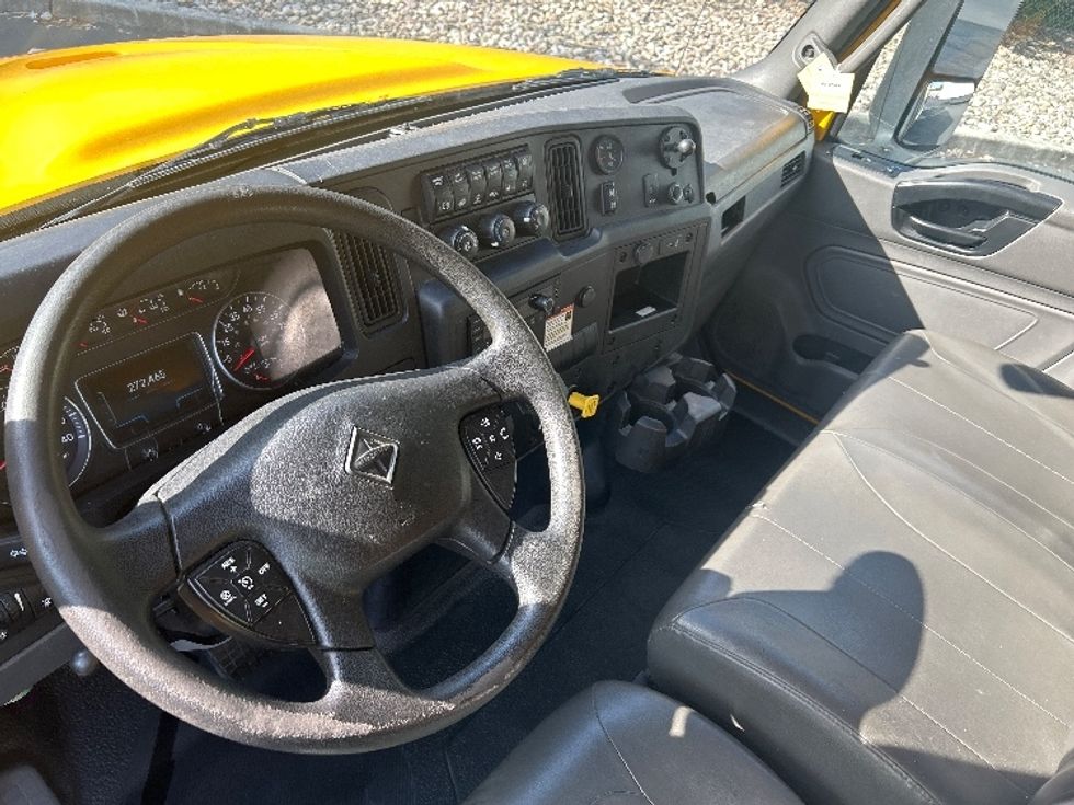 Medium Duty Box Truck-Light and Medium Duty Trucks-International-2022-MV607-Swedesboro-NJ-272,700\n\t\tmiles-$ 32,750 - Image 17