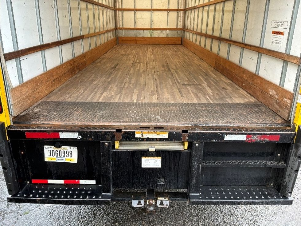 Medium Duty Box Truck-Light and Medium Duty Trucks-International-2022-MV607-Tacoma-WA-201,388\n\t\tmiles-$ 43,250 - Image 10