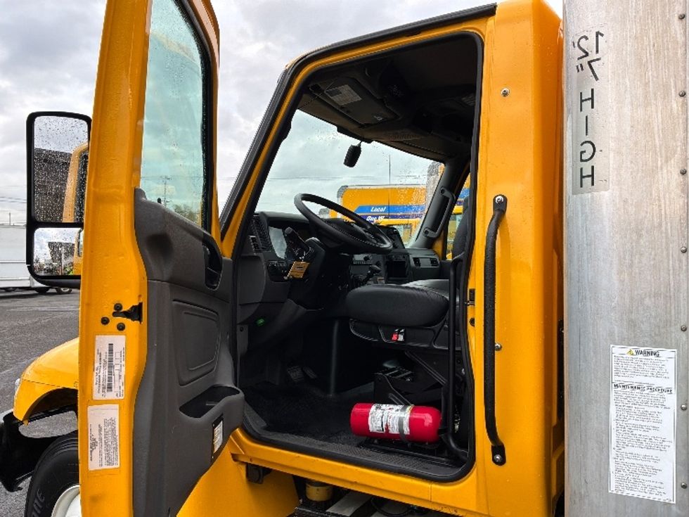 Medium Duty Box Truck-Light and Medium Duty Trucks-International-2022-MV607-Tacoma-WA-201,388\n\t\tmiles-$ 43,250 - Image 16