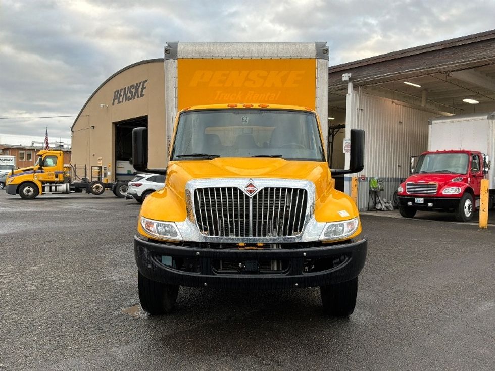 Medium Duty Box Truck-Light and Medium Duty Trucks-International-2022-MV607-Tacoma-WA-201,388\n\t\tmiles-$ 43,250 - Image 2