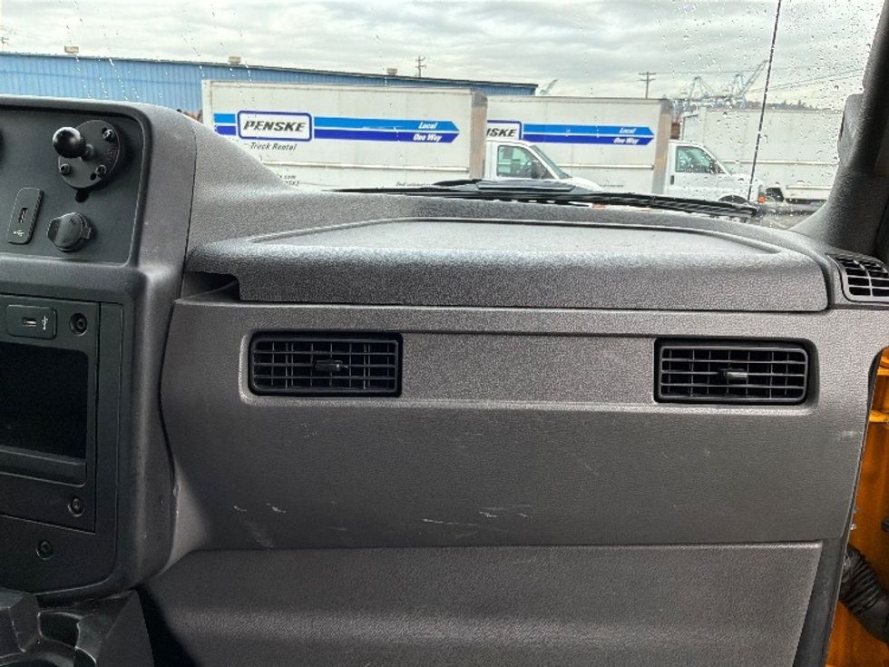 Medium Duty Box Truck-Light and Medium Duty Trucks-International-2022-MV607-Tacoma-WA-201,388\n\t\tmiles-$ 43,250 - Image 21