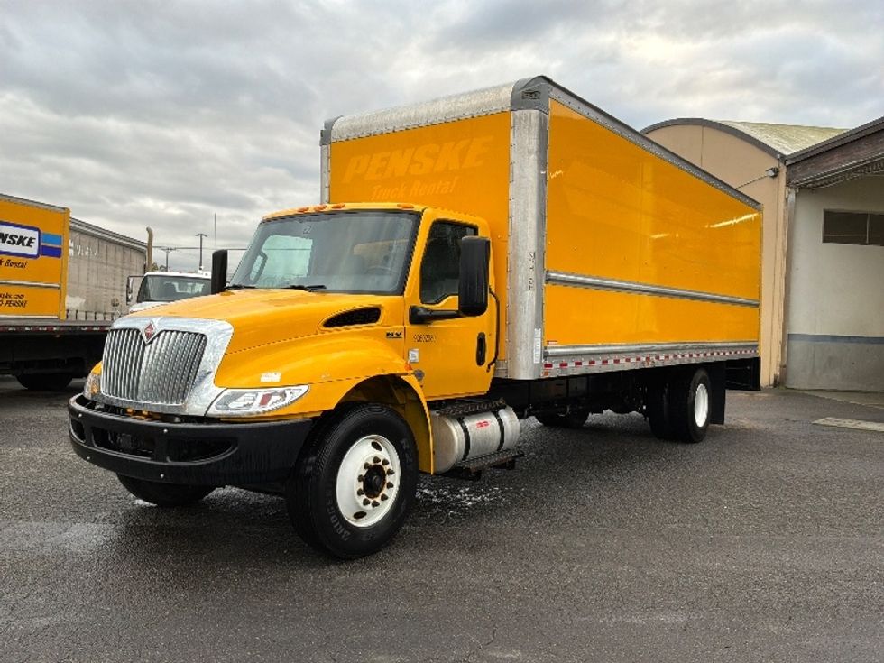 Medium Duty Box Truck-Light and Medium Duty Trucks-International-2022-MV607-Tacoma-WA-201,388\n\t\tmiles-$ 43,250 - Image 3