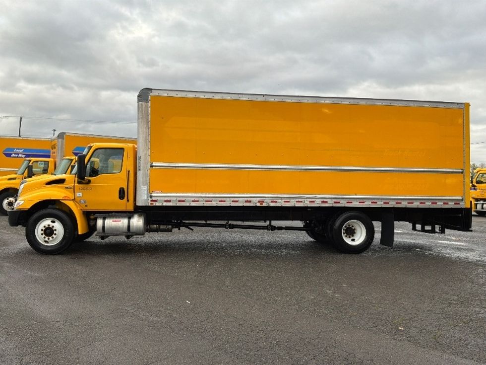 Medium Duty Box Truck-Light and Medium Duty Trucks-International-2022-MV607-Tacoma-WA-201,388\n\t\tmiles-$ 43,250 - Image 4