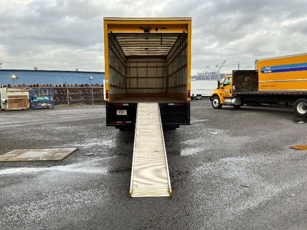 Medium Duty Box Truck-Light and Medium Duty Trucks-International-2022-MV607-Tacoma-WA-201,388\n\t\tmiles-$ 43,250 - Image 9