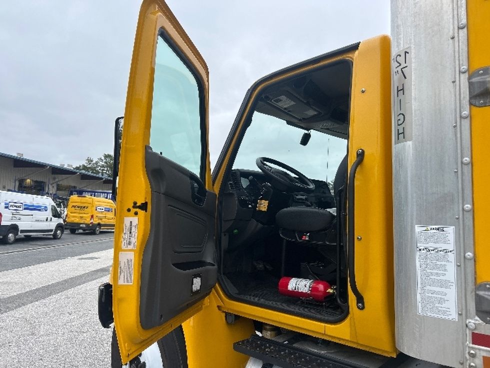 Medium Duty Box Truck-Light and Medium Duty Trucks-International-2022-MV607-Tallahassee-FL-263,468\n\t\tmiles-$ 33,500 - Image 16