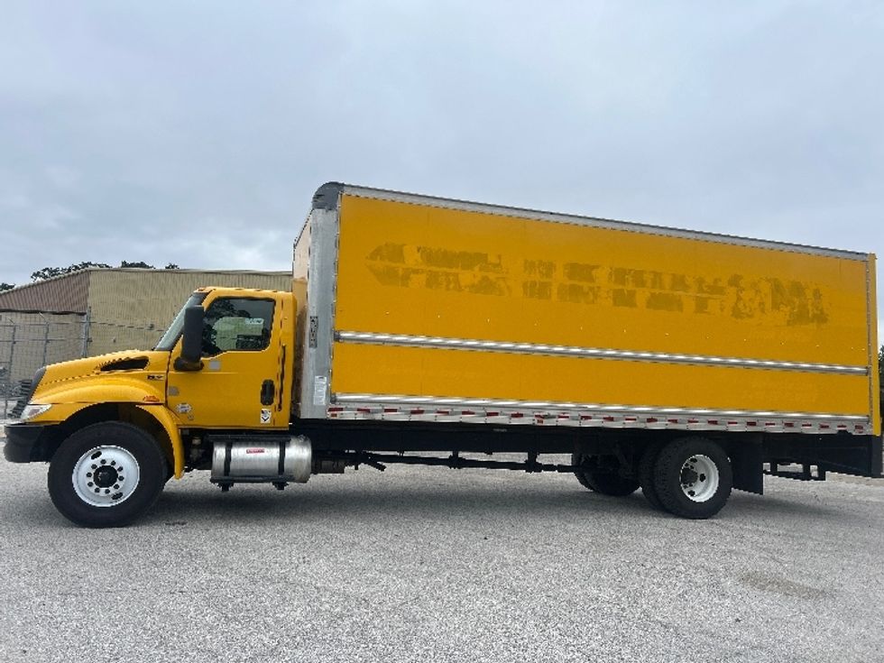 Medium Duty Box Truck-Light and Medium Duty Trucks-International-2022-MV607-Tallahassee-FL-263,468\n\t\tmiles-$ 33,500 - Image 4