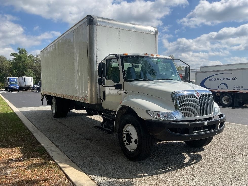 Medium Duty Box Truck-Light and Medium Duty Trucks-International-2022-MV607-Tampa-FL-185,518\n\t\tmiles-$ 57,750 - Image 1
