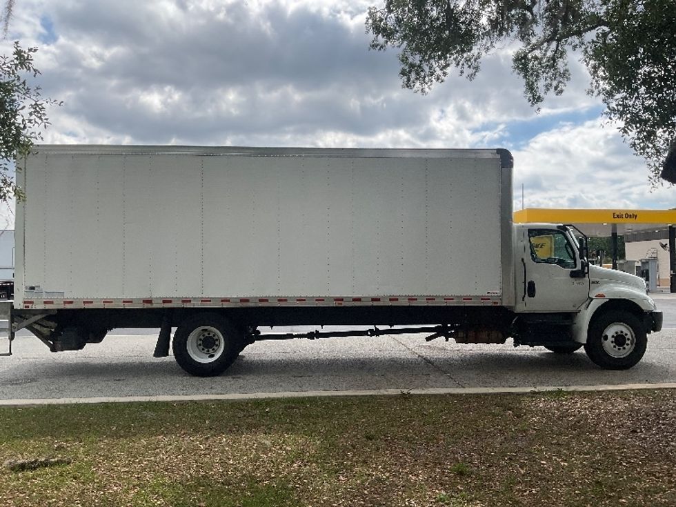 Medium Duty Box Truck-Light and Medium Duty Trucks-International-2022-MV607-Tampa-FL-185,518\n\t\tmiles-$ 57,750 - Image 15