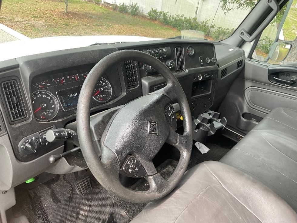 Medium Duty Box Truck-Light and Medium Duty Trucks-International-2022-MV607-Tampa-FL-185,518\n\t\tmiles-$ 57,750 - Image 17