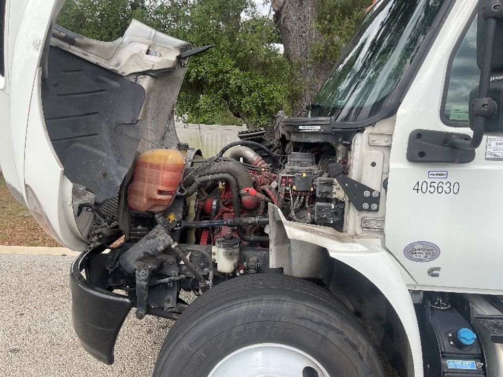 Medium Duty Box Truck-Light and Medium Duty Trucks-International-2022-MV607-Tampa-FL-185,518\n\t\tmiles-$ 57,750 - Image 24