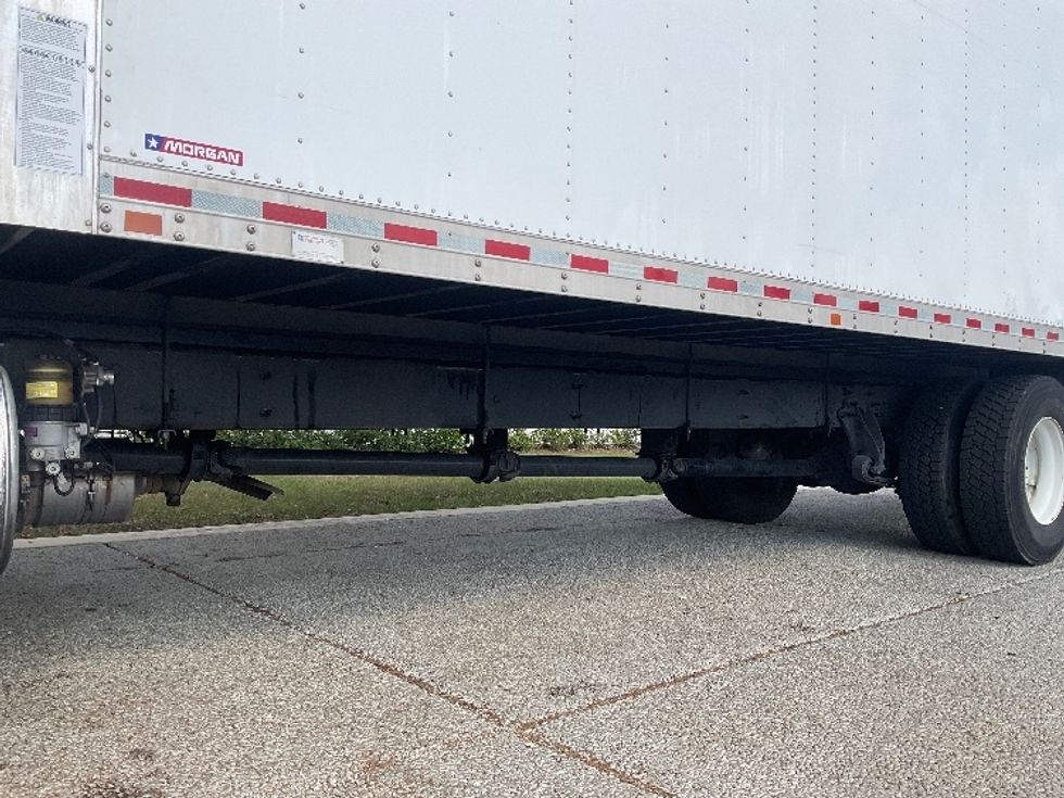 Medium Duty Box Truck-Light and Medium Duty Trucks-International-2022-MV607-Tampa-FL-185,518\n\t\tmiles-$ 57,750 - Image 5