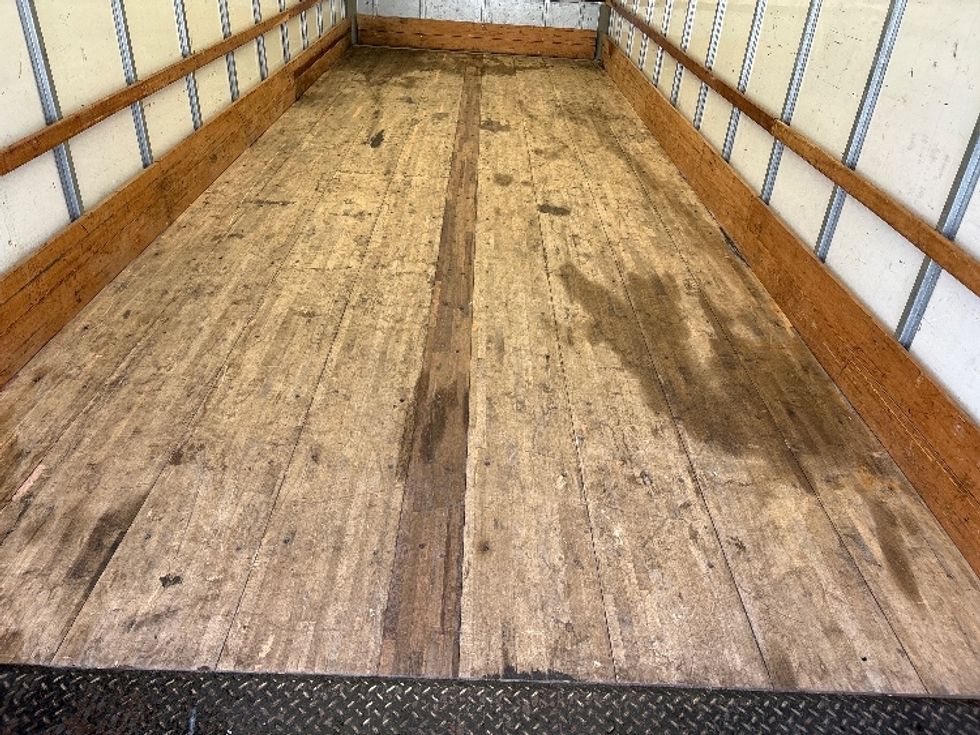 Medium Duty Box Truck-Light and Medium Duty Trucks-International-2022-MV607-Tampa-FL-209,555\n\t\tmiles-$ 45,750 - Image 10