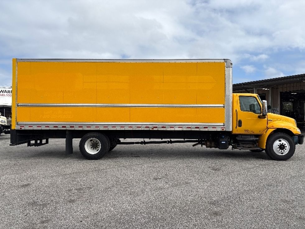 Medium Duty Box Truck-Light and Medium Duty Trucks-International-2022-MV607-Tampa-FL-209,555\n\t\tmiles-$ 45,750 - Image 15