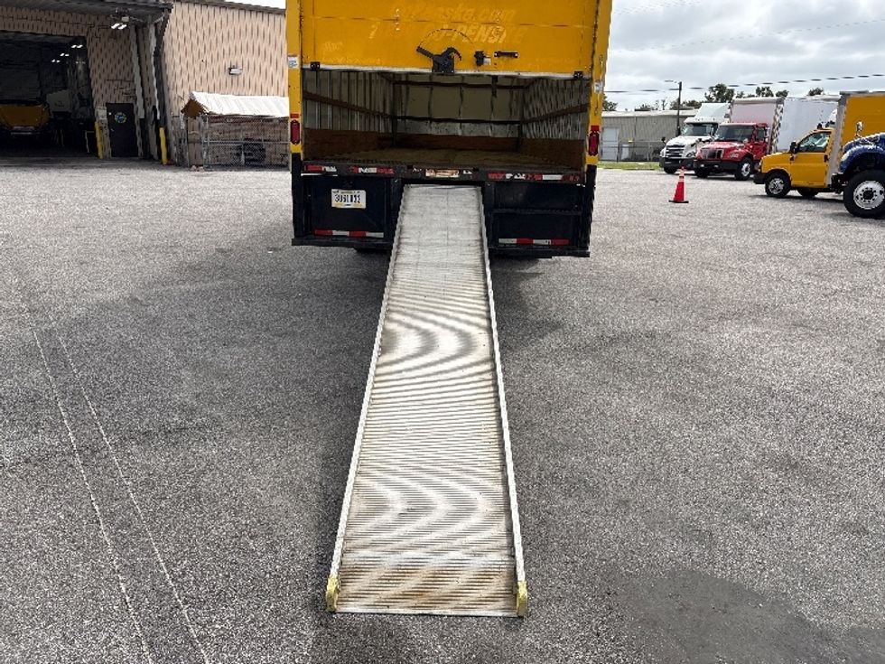 Medium Duty Box Truck-Light and Medium Duty Trucks-International-2022-MV607-Tampa-FL-209,555\n\t\tmiles-$ 45,750 - Image 8