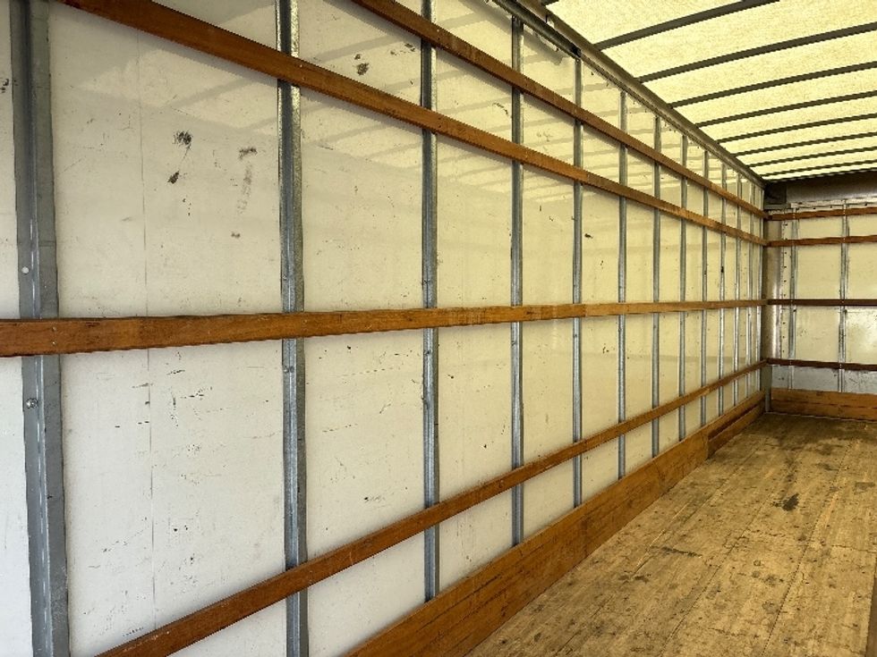 Medium Duty Box Truck-Light and Medium Duty Trucks-International-2022-MV607-Tampa-FL-209,555\n\t\tmiles-$ 45,750 - Image 9