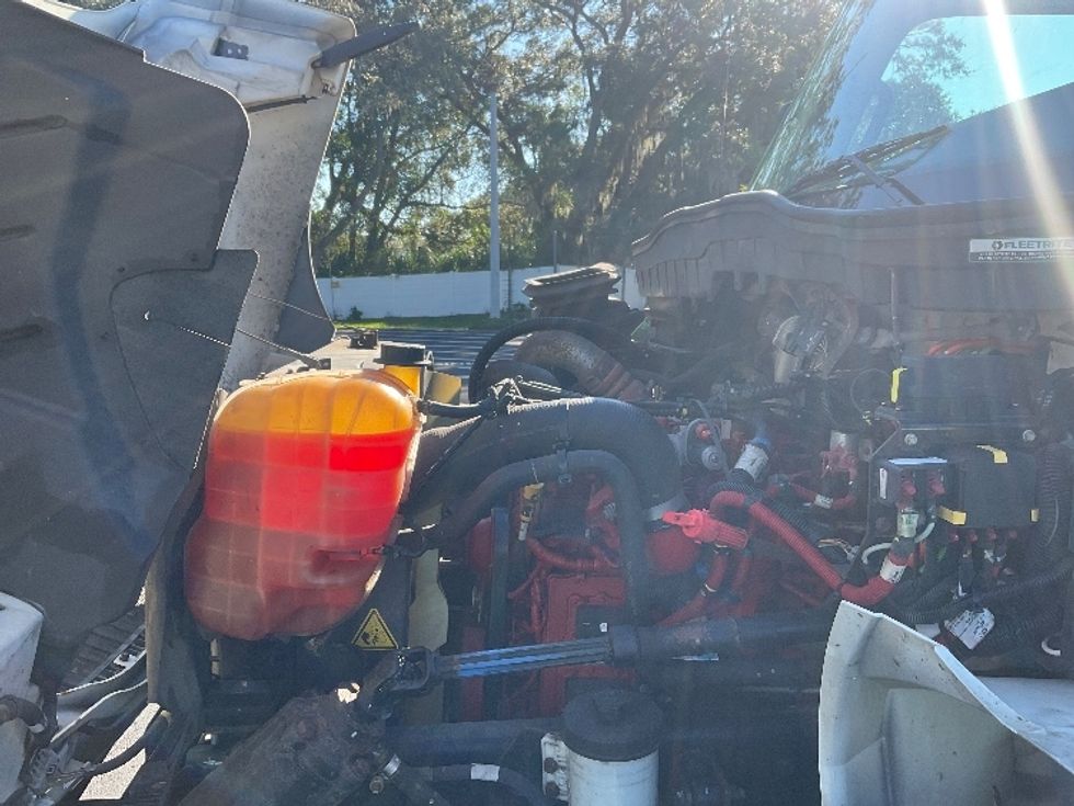 Medium Duty Box Truck-Light and Medium Duty Trucks-International-2022-MV607-Tampa-FL-213,991\n\t\tmiles-$ 47,500 - Image 24