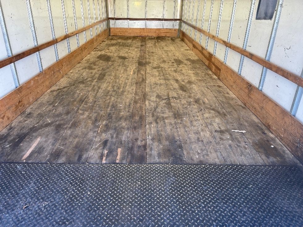 Medium Duty Box Truck-Light and Medium Duty Trucks-International-2022-MV607-Tampa-FL-222,193\n\t\tmiles-$ 40,500 - Image 10