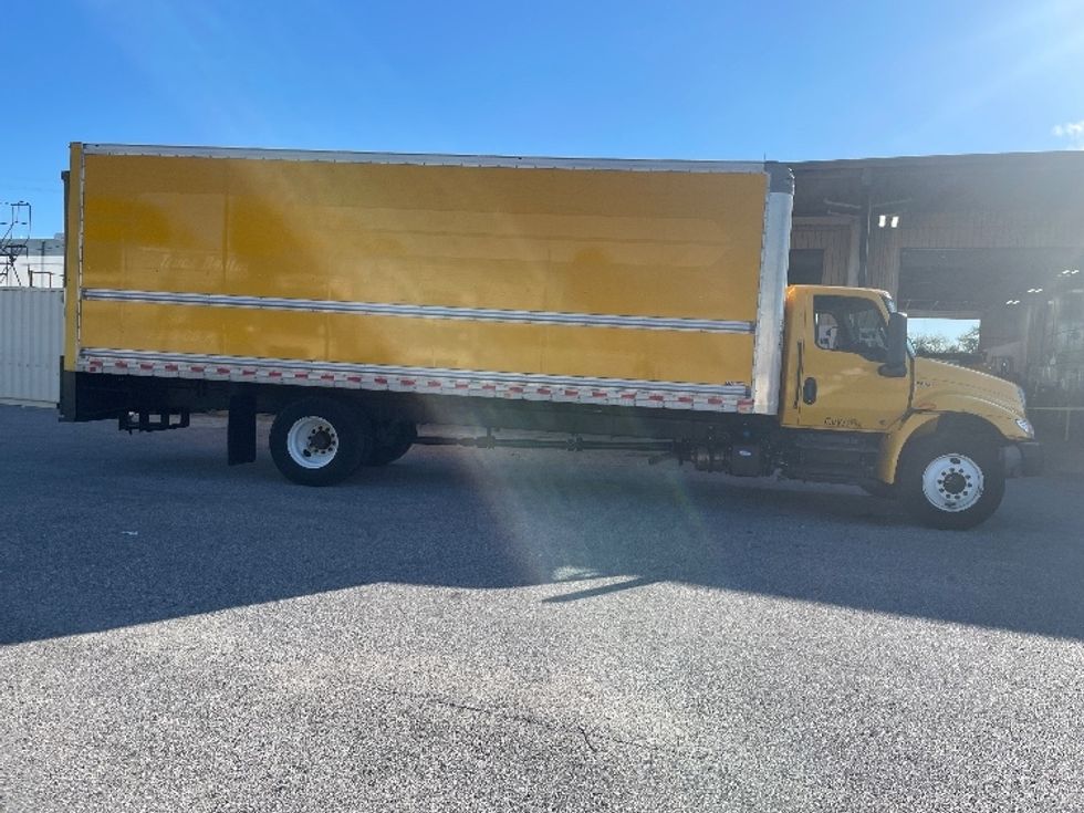 Medium Duty Box Truck-Light and Medium Duty Trucks-International-2022-MV607-Tampa-FL-222,193\n\t\tmiles-$ 40,500 - Image 15