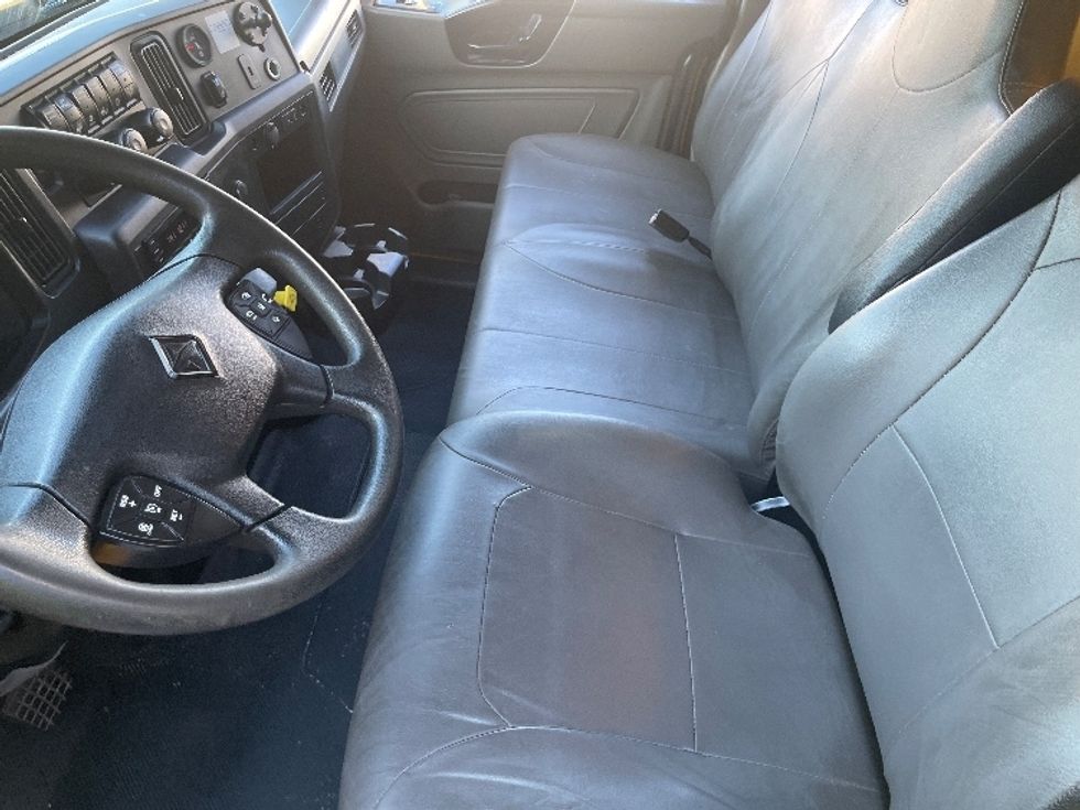 Medium Duty Box Truck-Light and Medium Duty Trucks-International-2022-MV607-Tampa-FL-222,193\n\t\tmiles-$ 40,500 - Image 19