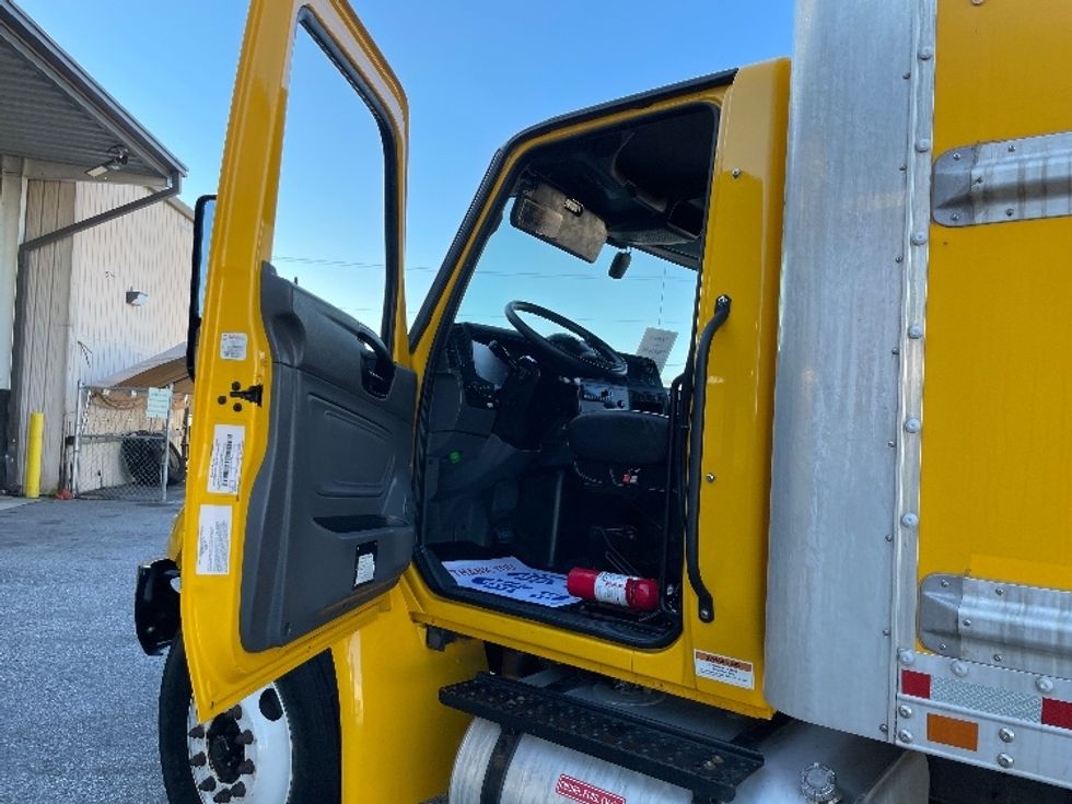 Medium Duty Box Truck-Light and Medium Duty Trucks-International-2022-MV607-Tampa-FL-225,306\n\t\tmiles-$ 40,000 - Image 16