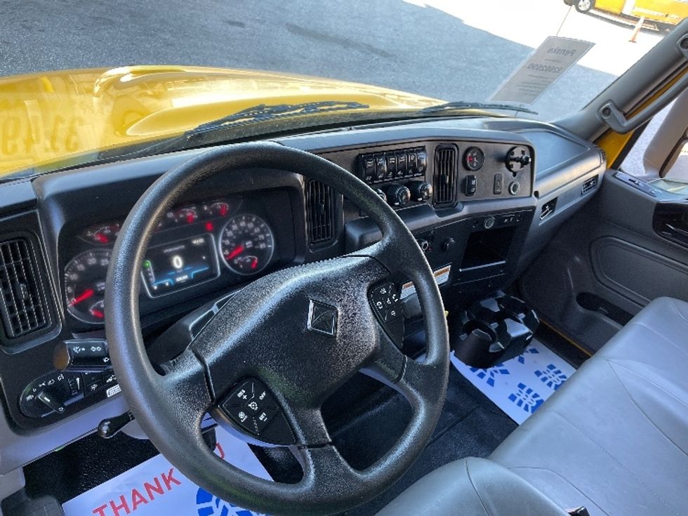 Medium Duty Box Truck-Light and Medium Duty Trucks-International-2022-MV607-Tampa-FL-225,306\n\t\tmiles-$ 40,000 - Image 17