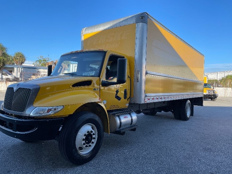 Medium Duty Box Truck-Light and Medium Duty Trucks-International-2022-MV607-Tampa-FL-225,306\n\t\tmiles-$ 40,000 - Image 3
