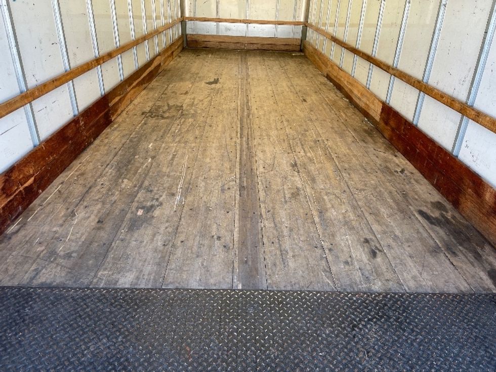 Medium Duty Box Truck-Light and Medium Duty Trucks-International-2022-MV607-Tampa-FL-229,319\n\t\tmiles-$ 39,250 - Image 10