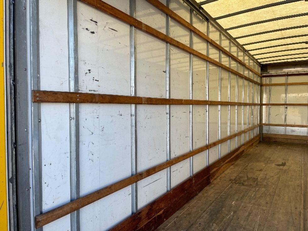 Medium Duty Box Truck-Light and Medium Duty Trucks-International-2022-MV607-Tampa-FL-229,319\n\t\tmiles-$ 39,250 - Image 11