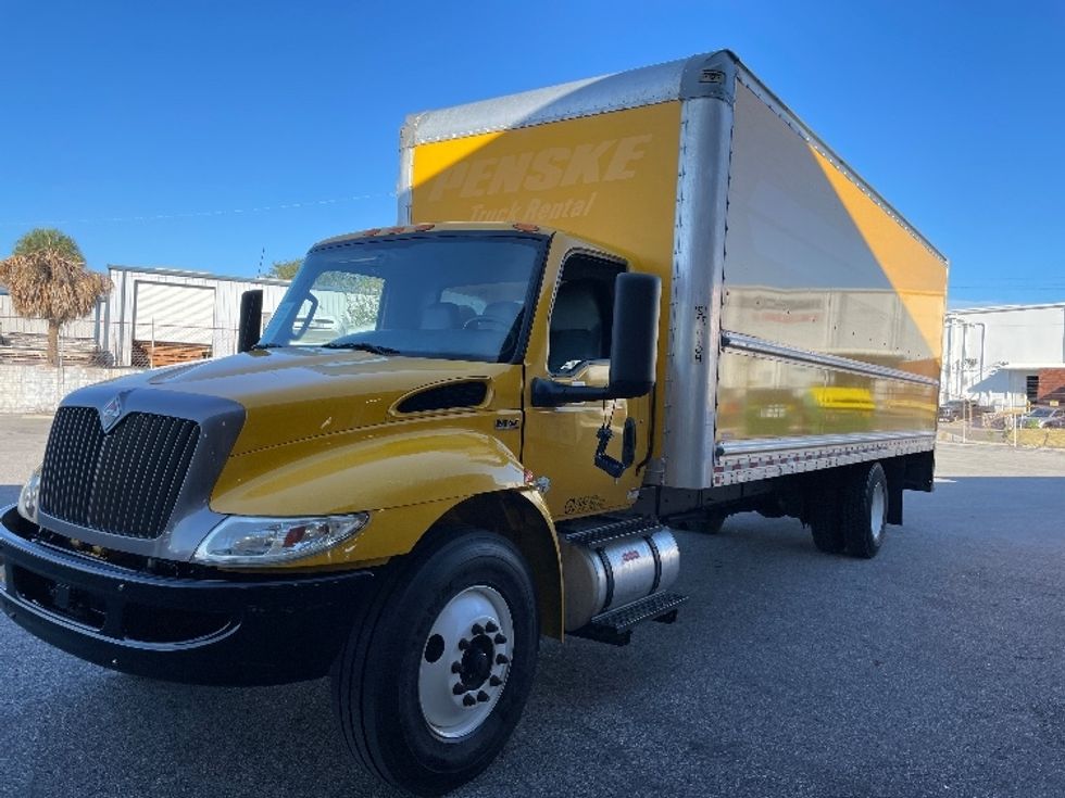 Medium Duty Box Truck-Light and Medium Duty Trucks-International-2022-MV607-Tampa-FL-229,319\n\t\tmiles-$ 39,250 - Image 3