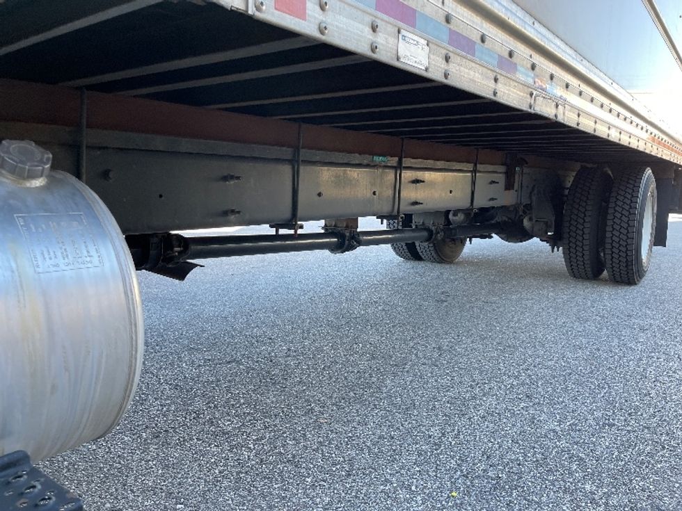 Medium Duty Box Truck-Light and Medium Duty Trucks-International-2022-MV607-Tampa-FL-229,319\n\t\tmiles-$ 39,250 - Image 5