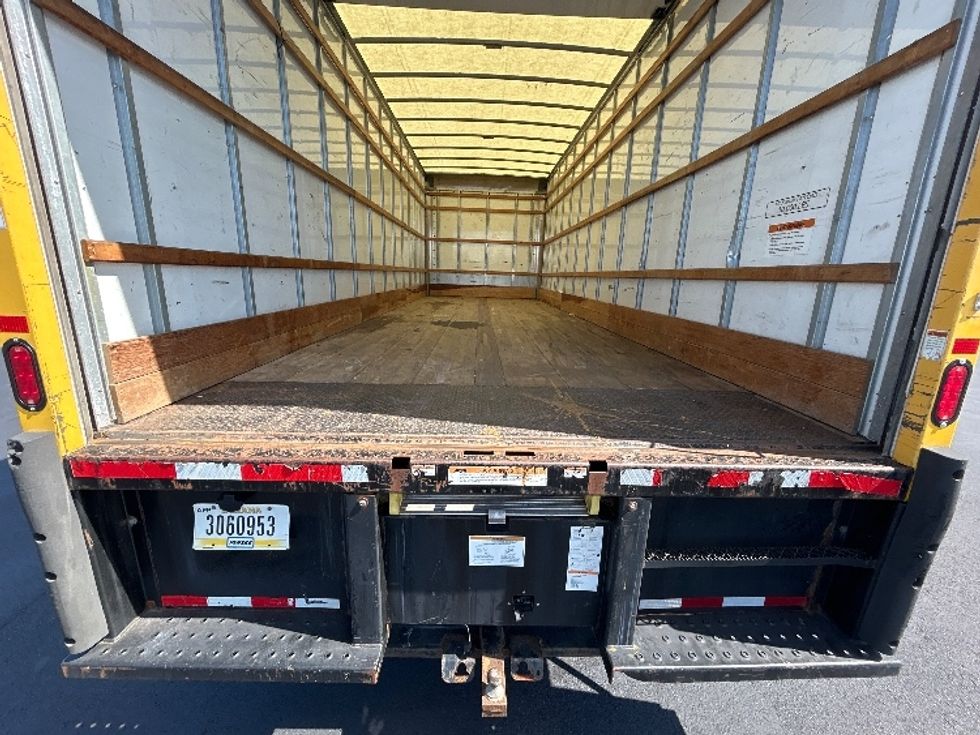Medium Duty Box Truck-Light and Medium Duty Trucks-International-2022-MV607-Tampa-FL-235,767\n\t\tmiles-$ 40,000 - Image 10