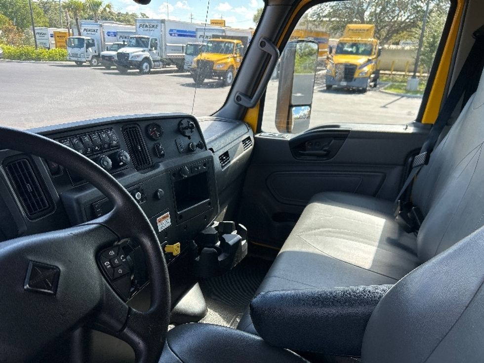 Medium Duty Box Truck-Light and Medium Duty Trucks-International-2022-MV607-Tampa-FL-235,767\n\t\tmiles-$ 40,000 - Image 18