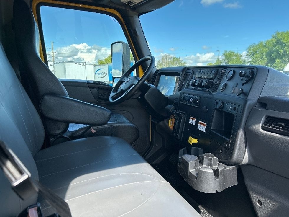 Medium Duty Box Truck-Light and Medium Duty Trucks-International-2022-MV607-Tampa-FL-235,767\n\t\tmiles-$ 40,000 - Image 21