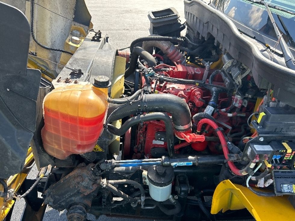 Medium Duty Box Truck-Light and Medium Duty Trucks-International-2022-MV607-Tampa-FL-235,767\n\t\tmiles-$ 40,000 - Image 23