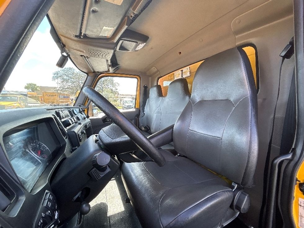 Medium Duty Box Truck-Light and Medium Duty Trucks-International-2022-MV607-Tampa-FL-235,767\n\t\tmiles-$ 40,000 - Image 26
