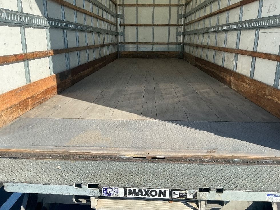 Medium Duty Box Truck-Light and Medium Duty Trucks-International-2022-MV607-Tampa-FL-238,012\n\t\tmiles-$ 46,750 - Image 10