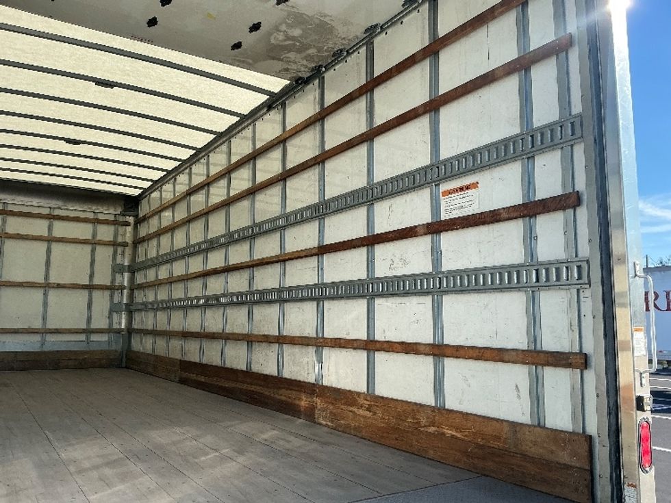 Medium Duty Box Truck-Light and Medium Duty Trucks-International-2022-MV607-Tampa-FL-238,012\n\t\tmiles-$ 46,750 - Image 12