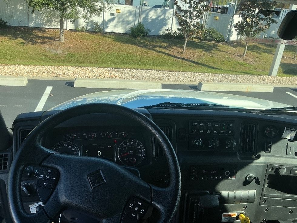 Medium Duty Box Truck-Light and Medium Duty Trucks-International-2022-MV607-Tampa-FL-238,012\n\t\tmiles-$ 46,750 - Image 18