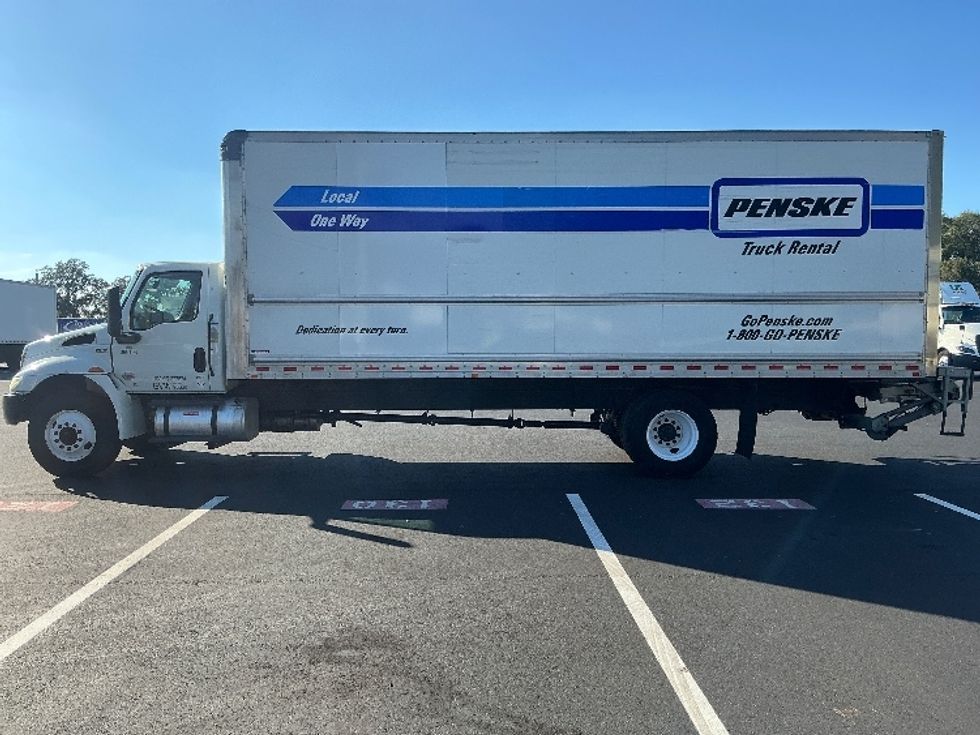 Medium Duty Box Truck-Light and Medium Duty Trucks-International-2022-MV607-Tampa-FL-238,012\n\t\tmiles-$ 46,750 - Image 4